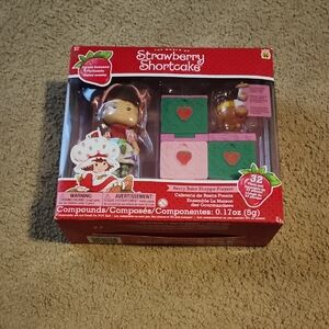 Strawberry Shortcake Berry Bake Shoppe Playset
